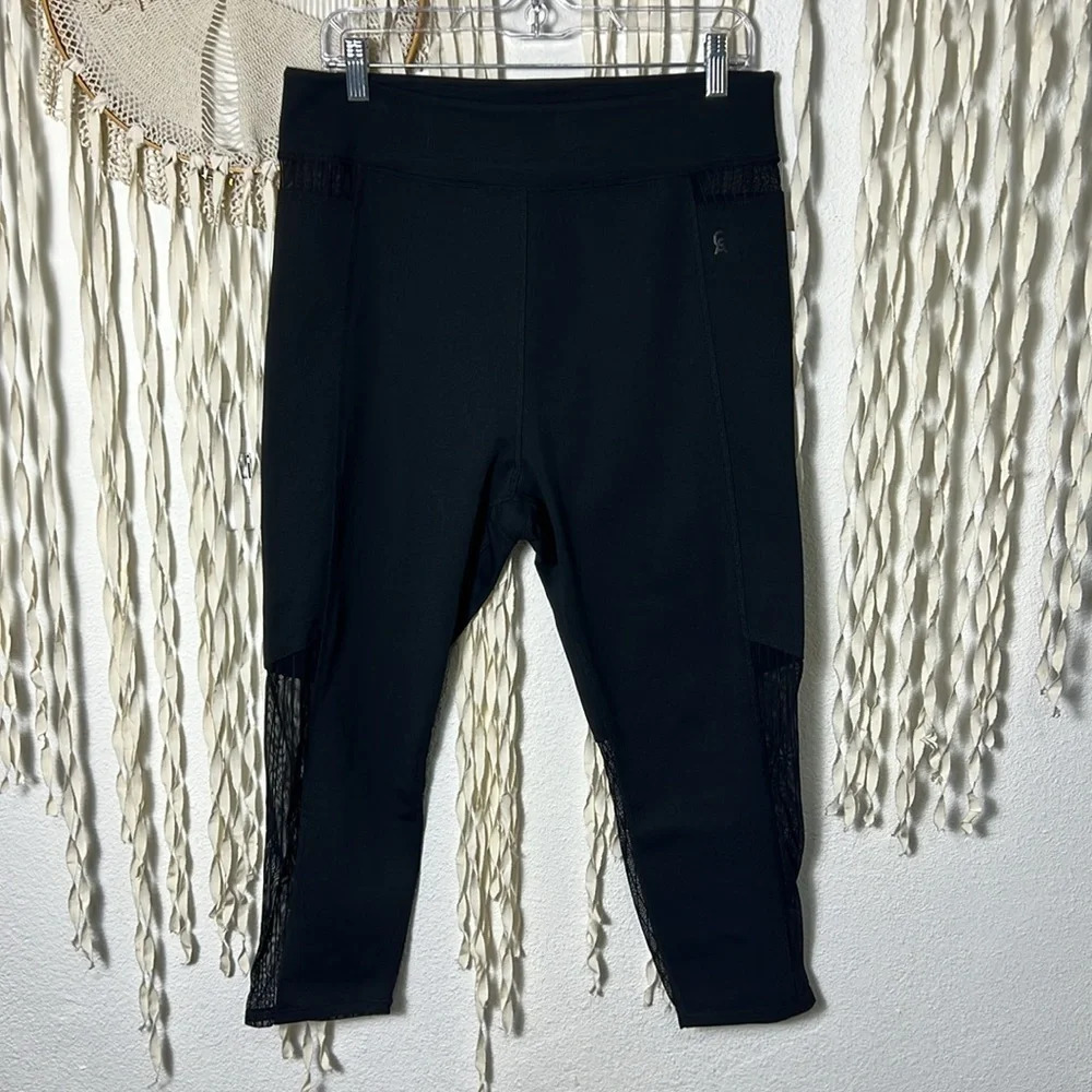 Good American NWT Black Pintuck Mesh Capri Legging Size 5